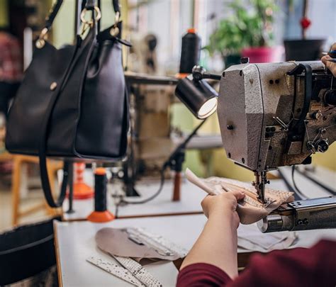 purse restoration toronto.